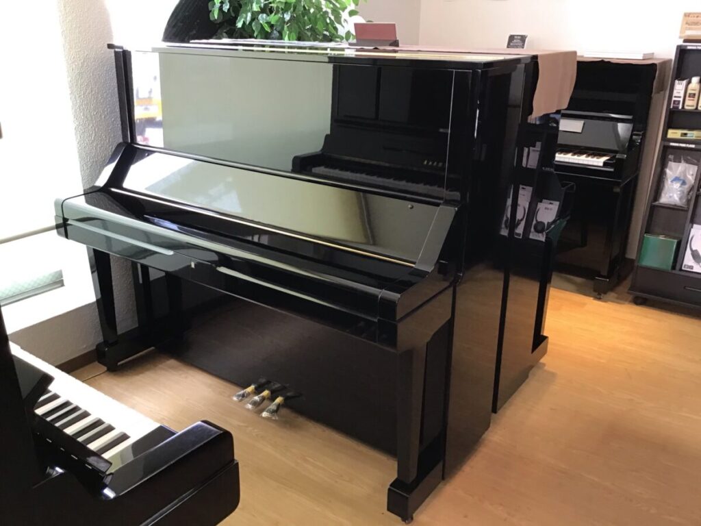 ヤマハ　中古ピアノ　UX