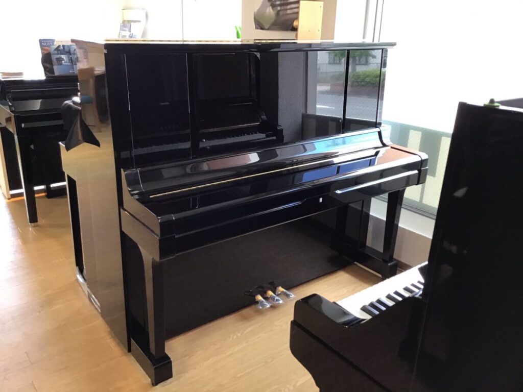 ヤマハ　中古ピアノ　UX3