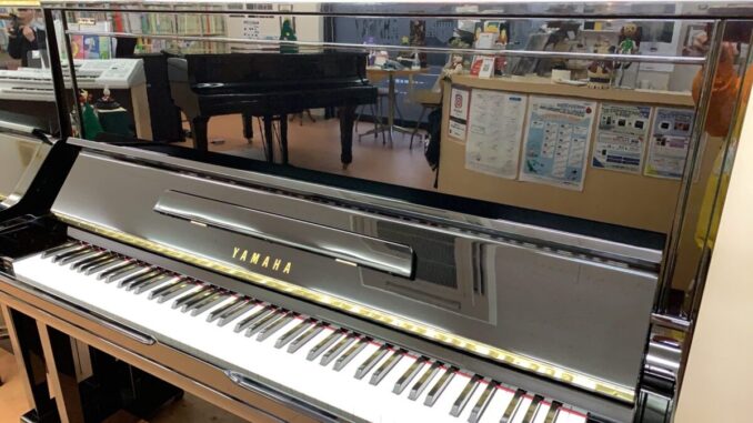 ヤマハ中古ピアノ　U300SX　西新潟店展示