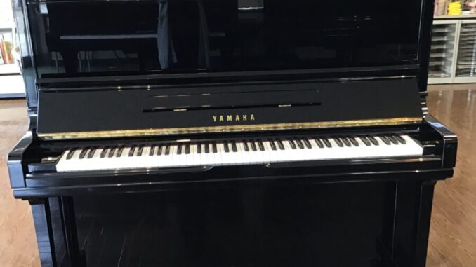 ヤマハ中古ピアノ　HQ300SXG　三条店展示